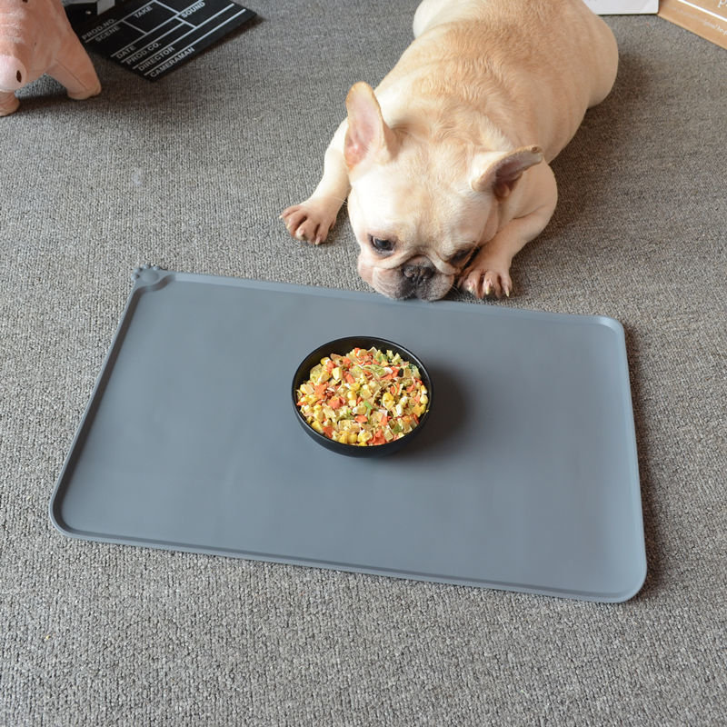 Large Food Grade Silicone Pet Feeding Mat Easy-to-clean Anti-spill Anti-slip Pet Placemat 48cm Large Dog Mat
